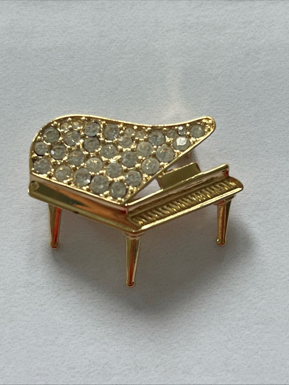 Trifari Vintage Piano Brooch Pin Gold Tone Clear Rhinestones